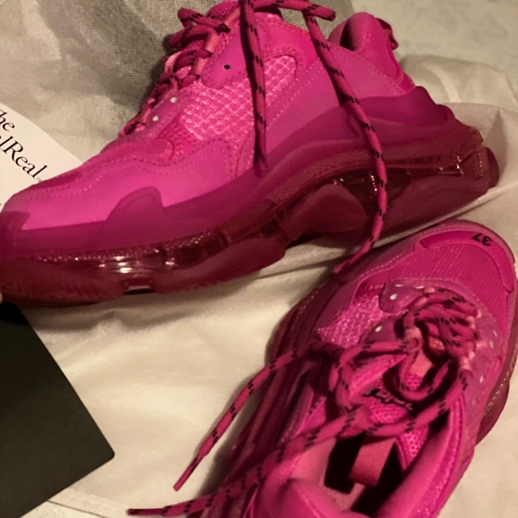 HOT PINK BALENCIAGA SNEAKERS - Picture 5 of 6